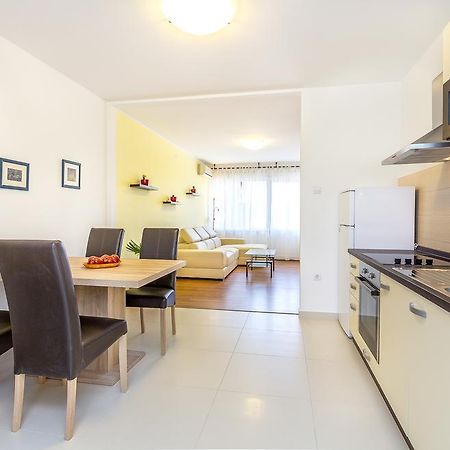 Penthouse Castropola Appartement Buitenkant foto
