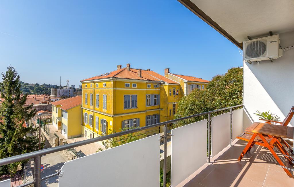 Penthouse Castropola Appartement Buitenkant foto