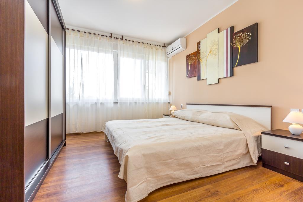 Penthouse Castropola Appartement Kamer foto